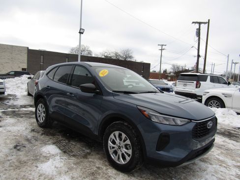 Used 2025 Ford Escape Active AWD/4WD image 4