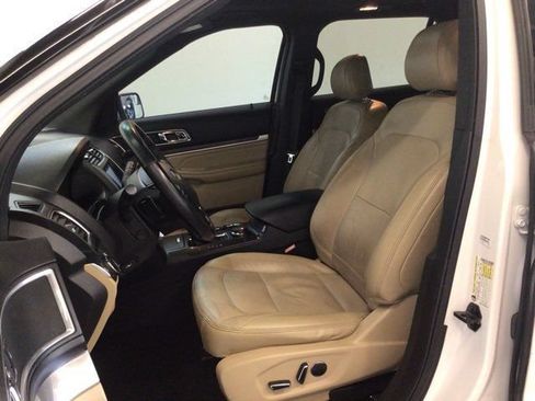 Used 2017 Ford Explorer Limited AWD/4WD image 9