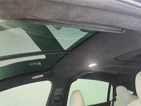 Used 2022 Tesla Model X Base image 53