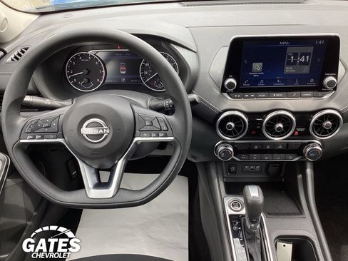 Used 2025 Nissan Sentra SV FWD image 14