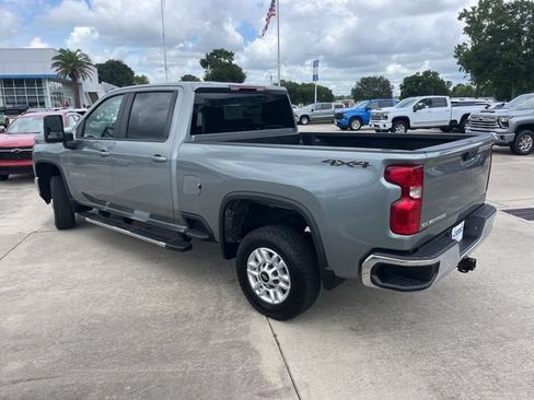 Used 2025 Chevrolet Silverado 2500 LT w/ Convenience Package AWD/4WD image 5