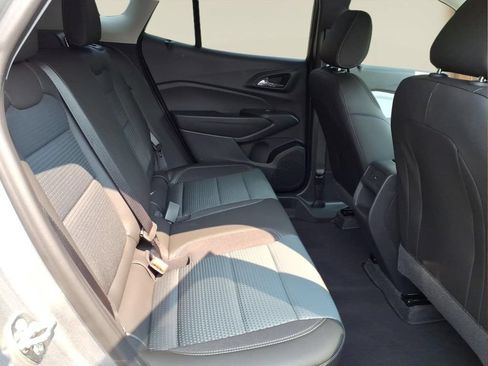 New 2026 Chevrolet Trax LT w/ Driver Confidence Package FWD image 32