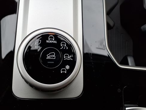 New 2026 Mitsubishi Outlander SEL FWD image 21