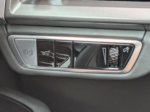 New 2027 Cadillac Vistiq Sport AWD/4WD image 25