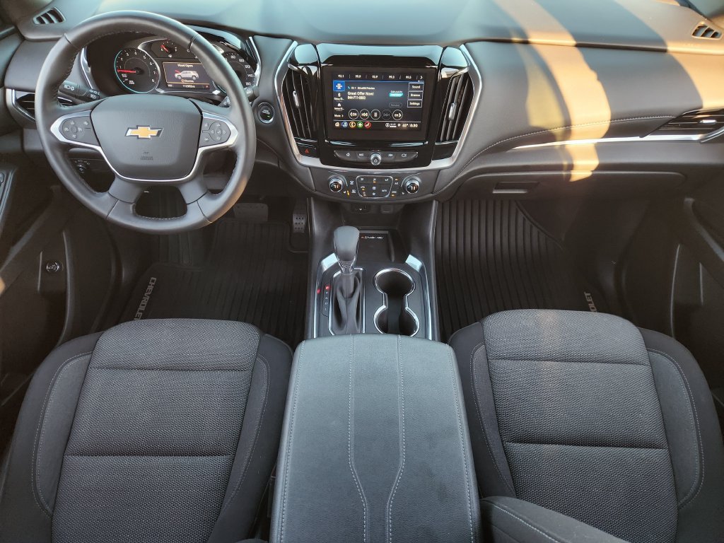 Used 2022 Chevrolet Traverse LT FWD image 24