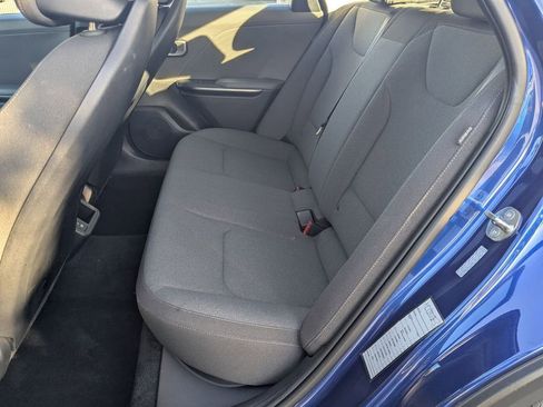 Used 2025 Kia K4 LXS image 21