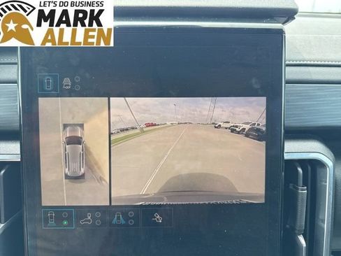 Used 2025 GMC Acadia Elevation image 10