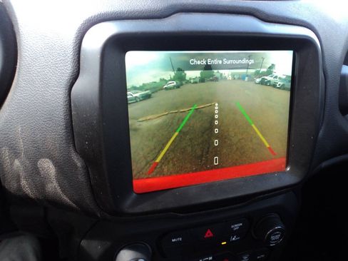 Used 2023 Jeep Renegade Limited AWD/4WD image 14
