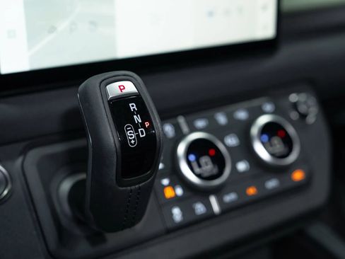 Used 2023 Land Rover Defender 110 75th Limited Edition image 21