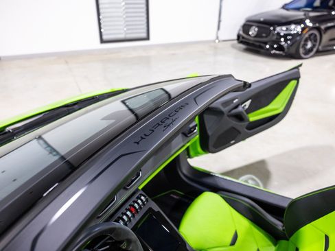 Used 2023 Lamborghini Huracan EVO AWD/4WD image 36