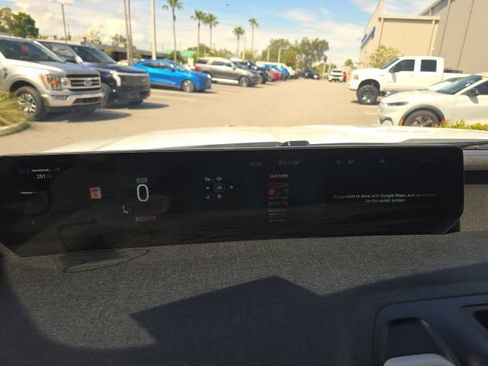 Used 2025 Ford Expedition Active RWD image 17