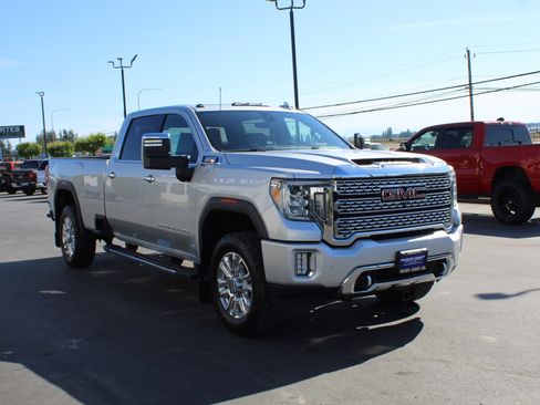Used 2020 GMC Sierra 3500 Denali w/ Denali Ultimate Package AWD/4WD image 8