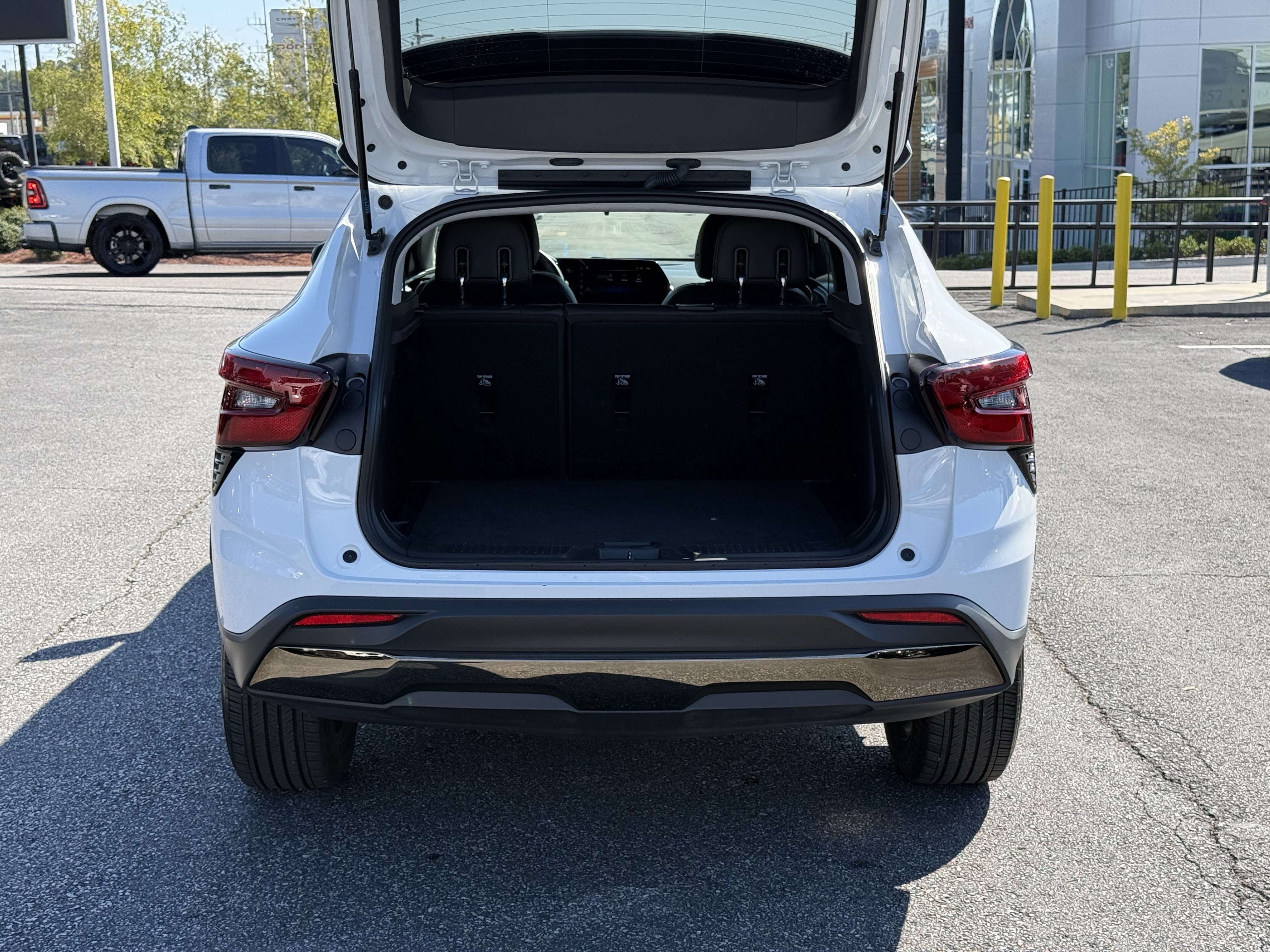 Used 2024 Chevrolet Trax ACTIV FWD image 33
