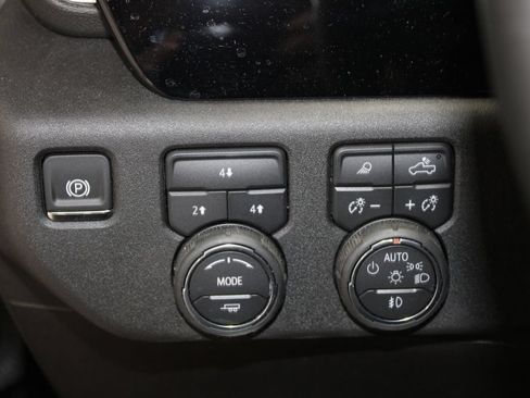Used 2026 Chevrolet Silverado 2500 LT w/ Trail Boss Package AWD/4WD image 28
