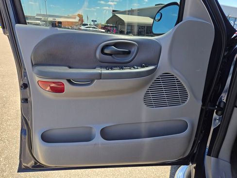 Used 2003 Ford F150 Lariat image 17