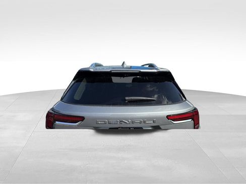 Certified 2026 GMC Terrain Denali AWD/4WD image 9