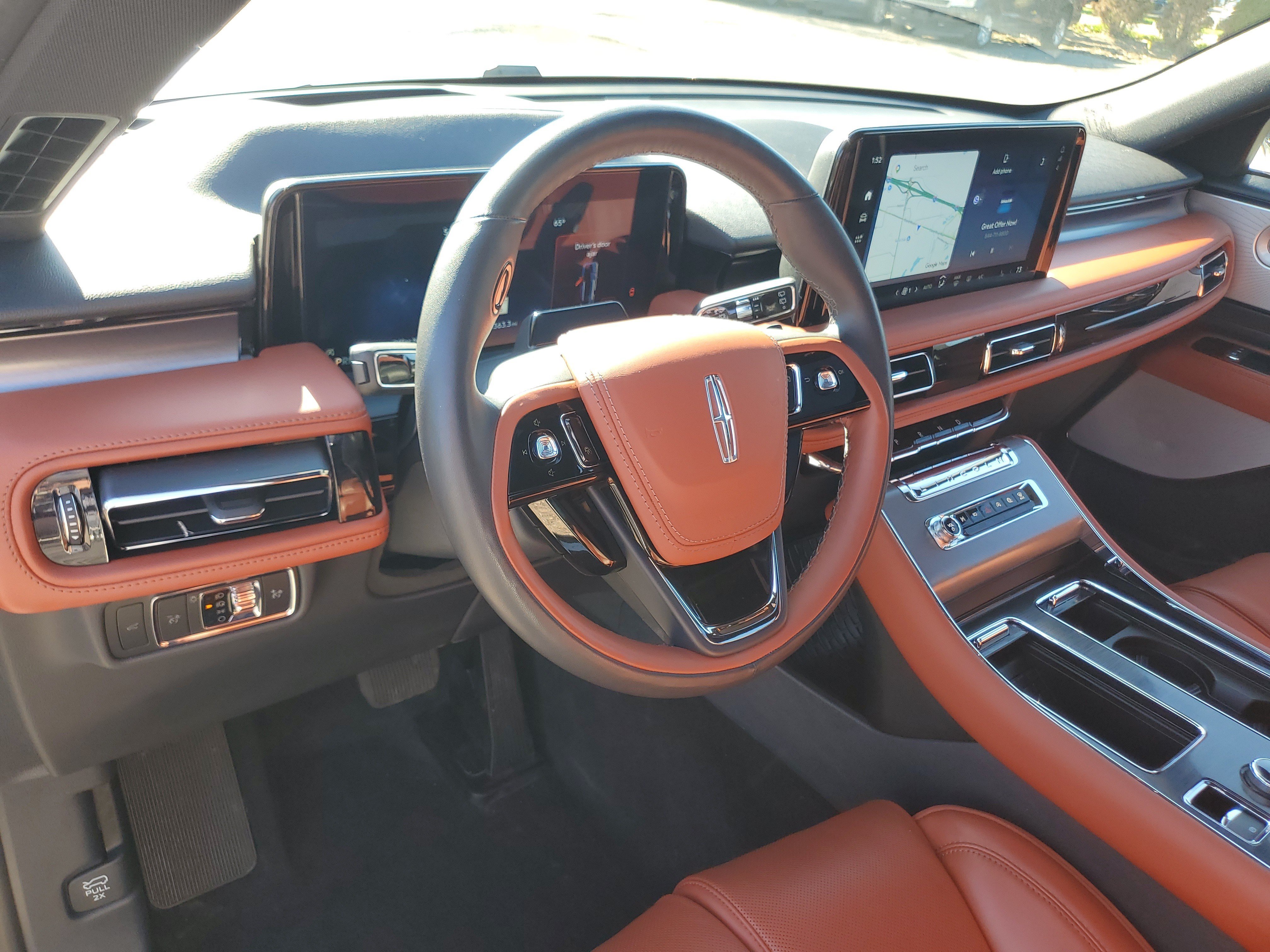 Used 2025 Lincoln Aviator Reserve w/ Equipment Group 201A AWD/4WD image 11