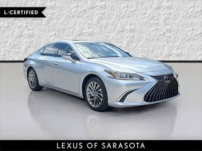 Used 2025 Lexus ES 300h w/ Technology Package