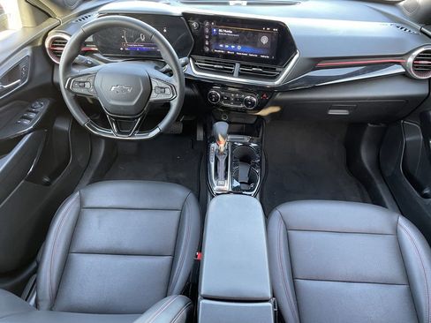 Used 2025 Chevrolet Trax RS w/ Driver Confidence Package image 12