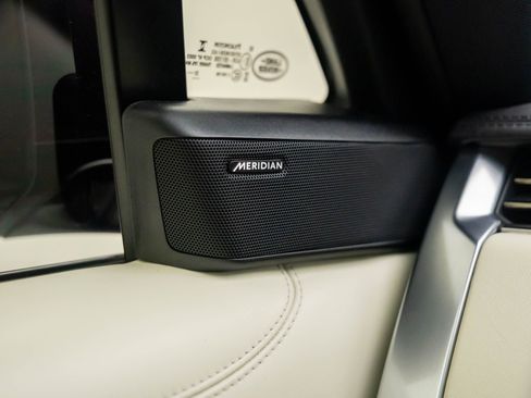 Used 2023 Land Rover Range Rover SE image 20