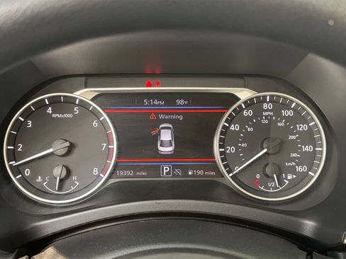 Used 2025 Nissan Sentra SV FWD image 39