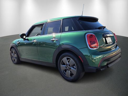 Used 2023 MINI Cooper 4-Door Hardtop image 5