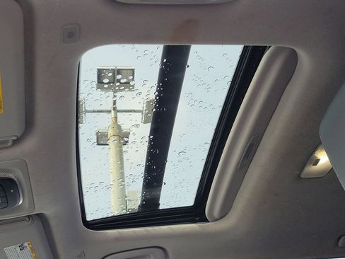 Used 2024 Toyota Corolla Cross XLE w/ Convenience Package image 33