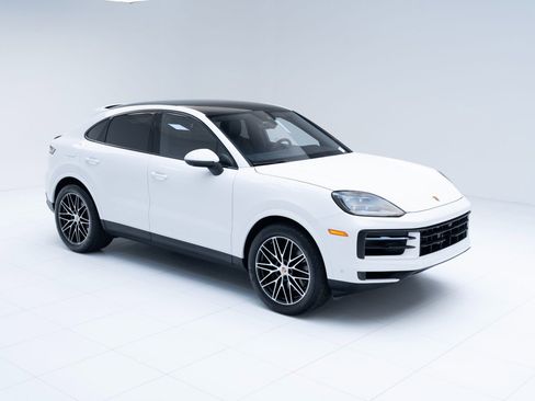 New 2026 Porsche Cayenne Coupe image 7