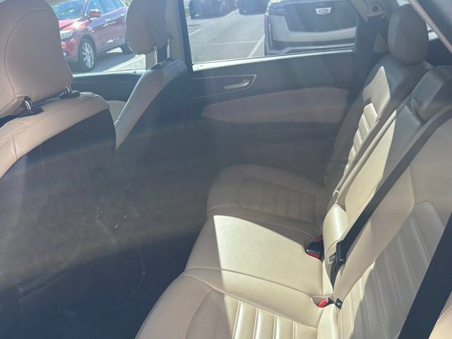 Used 2015 Ford Edge SEL w/ Equipment Group 201A AWD/4WD image 6