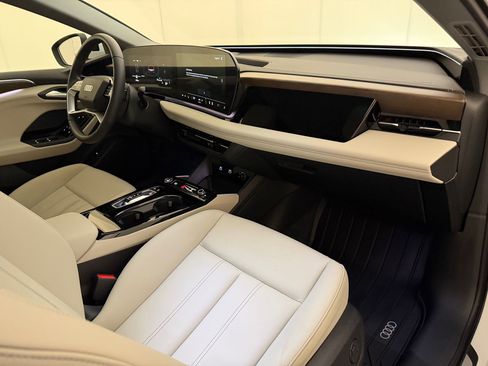 Used 2025 Audi A6 e-tron Premium w/ Convenience Package RWD image 32