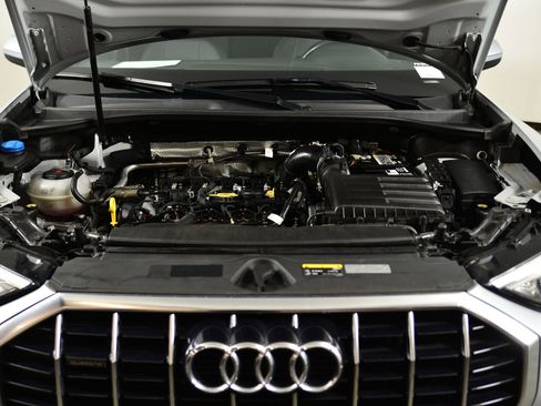 Certified 2022 Audi Q3 2.0T Premium w/ Convenience Package image 17