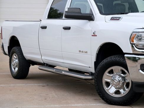 Used 2022 RAM 2500 Tradesman w/ Chrome Appearance Group AWD/4WD image 18