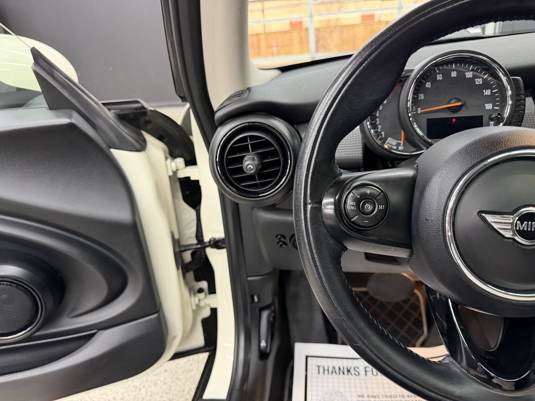 Used 2017 MINI Cooper 2-Door Hardtop FWD image 19