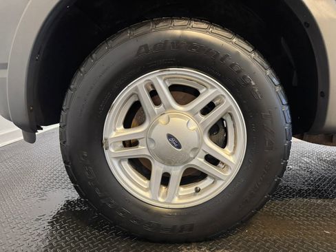 Used 2002 Ford Explorer XLS AWD/4WD image 28