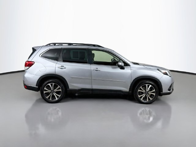 Used 2023 Subaru Forester Limited AWD/4WD image 10