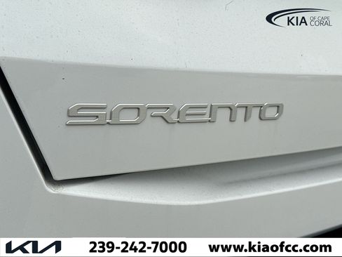 New 2026 Kia Sorento LX image 11