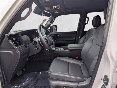 Used 2024 Lexus GX 550 w/ Cold Area Package AWD/4WD image 11