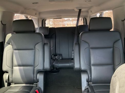 Used 2017 Chevrolet Suburban Premier AWD/4WD image 27