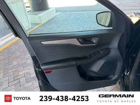 Used 2022 Ford Escape SE w/ Convenience Package image 18