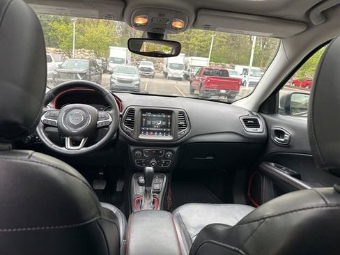 Used 2018 Jeep Compass Trailhawk w/ Leather Interior Group AWD/4WD image 25