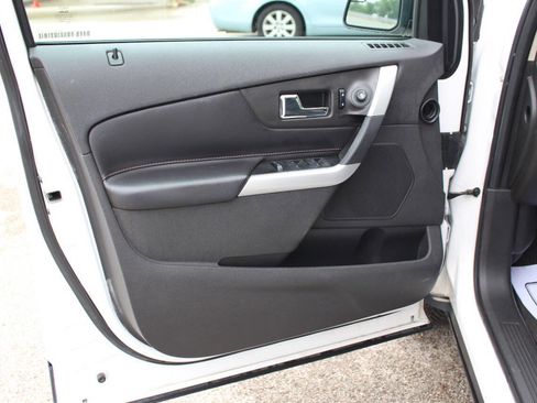 Used 2013 Ford Edge SEL image 9