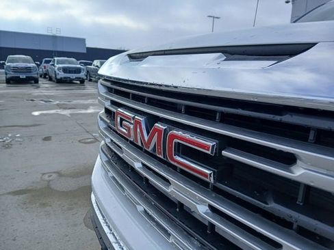 New 2026 GMC Sierra 1500 SLE w/ Preferred Package AWD/4WD image 35
