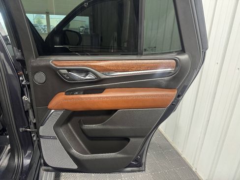 Used 2023 GMC Yukon Denali Ultimate AWD/4WD image 31
