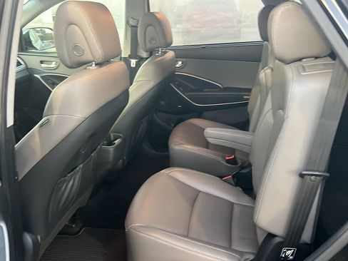 Used 2017 Hyundai Santa Fe Limited image 11