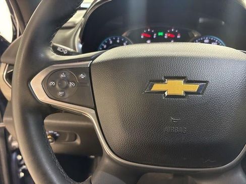 Used 2023 Chevrolet Traverse LT FWD image 15