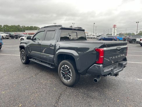 Used 2024 Toyota Tacoma TRD Sport w/ TRD Sport Upgrade Package AWD/4WD image 14