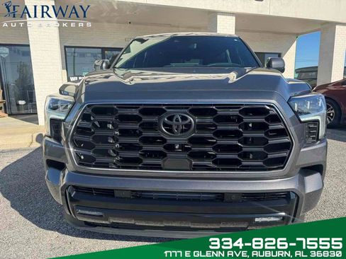 Used 2024 Toyota Sequoia Platinum image 3