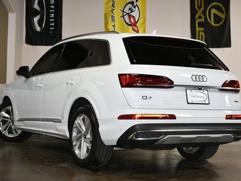 Used 2023 Audi Q7 3.0T Prestige w/ Prestige Package image 6