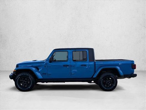 Used 2022 Jeep Gladiator Willys image 8