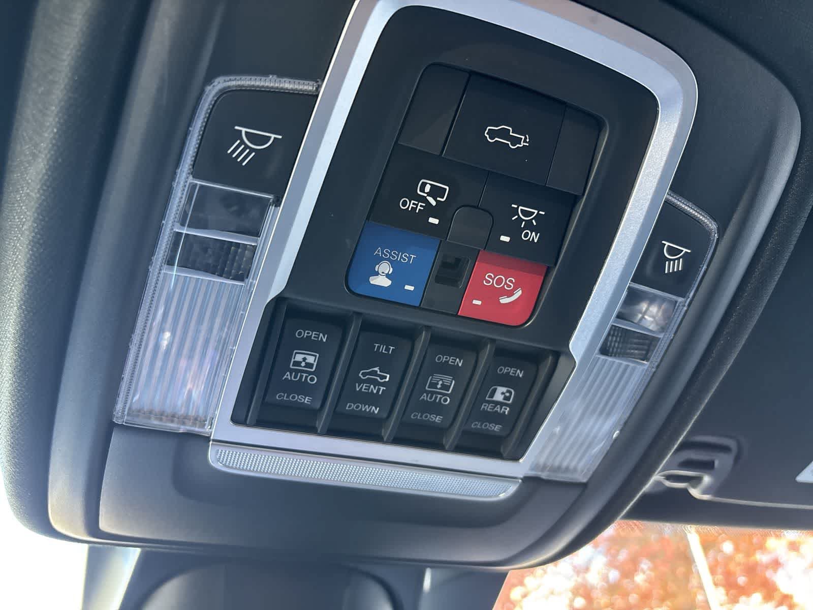 Used 2019 RAM 1500 Laramie AWD/4WD image 27